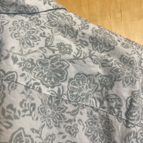 Abercrombie shirt - Picture 3 of 6